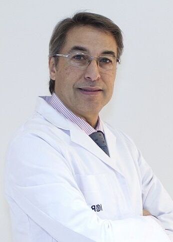 Doutor Dermatólogo Manuel Santeugini Artusa